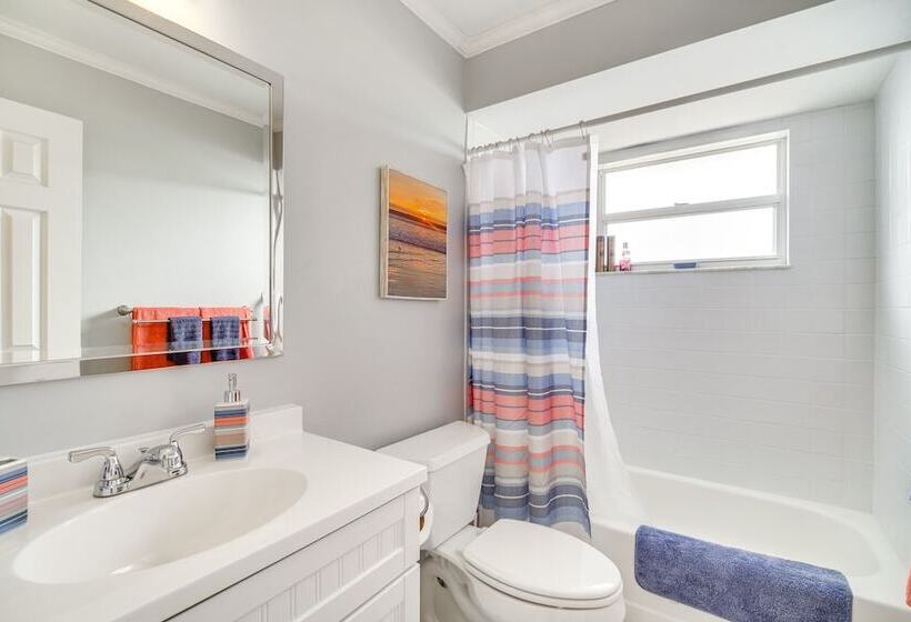 Sebastien Home W/ Pool & Gazebo 8 Mi To Beaches!