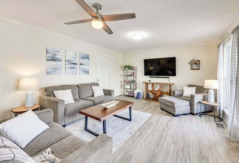 Waterfront Home On Lake Hamilton W/ Dock & 2 Decks