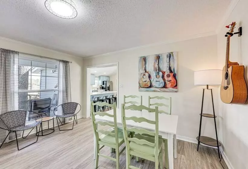 Waterfront Home On Lake Hamilton W/ Dock & 2 Decks