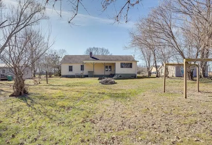 Winchester Home W/ Large Yard: Near Tims Ford Lake