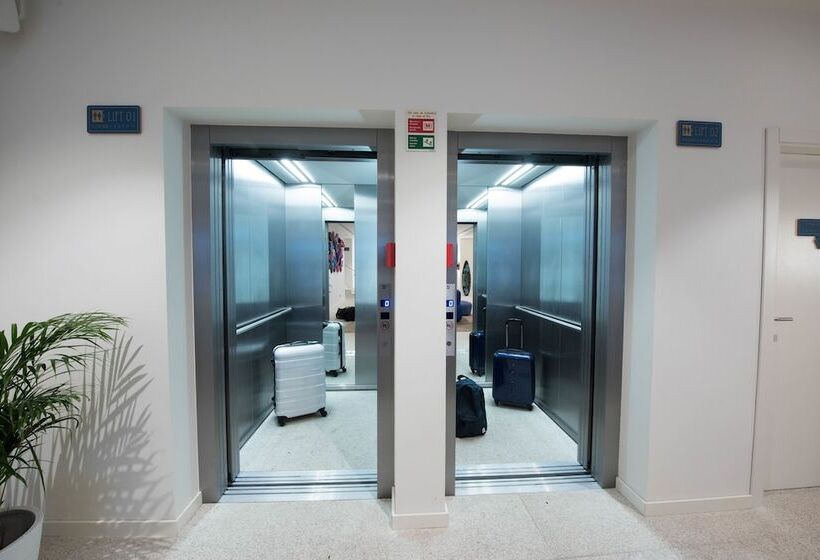 Bluesock Hostels Porto