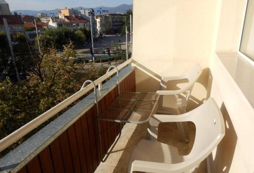 Hotel семеен хотел роза