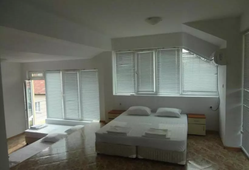 هتل Jelezchevi Guest Rooms