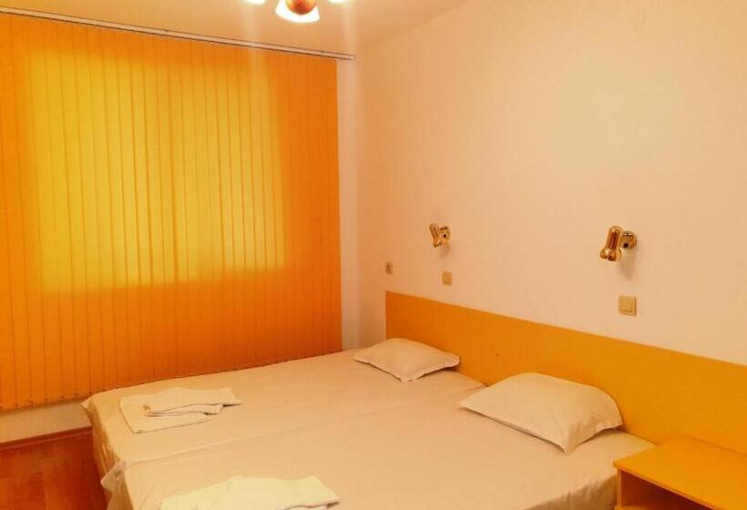 Hotel Lazur 1 5 Apart Complex