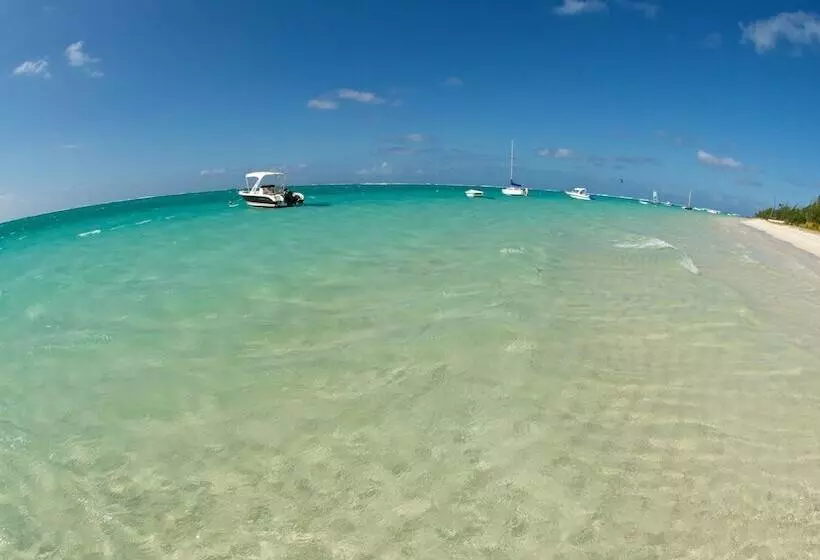 هتل Paradise Beach By Horizon Holidays