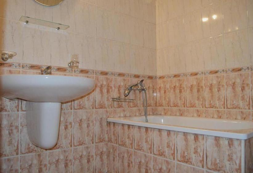 בית מלון כפרי St. George Pobedonosets