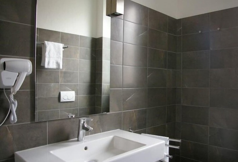 تختخواب و صبحانه Solosonno