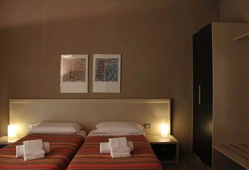 تختخواب و صبحانه Solosonno