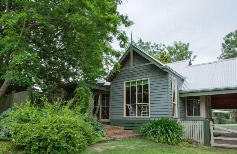 צימר Oak Tree Lodge