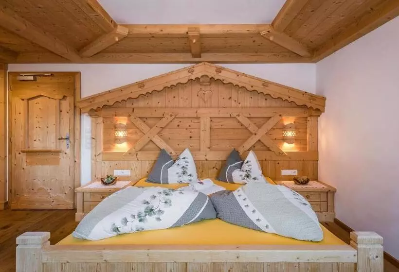 ホテル Chalets Almdorf Haidenberg