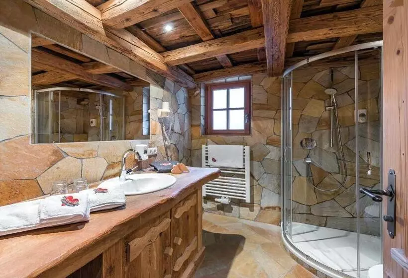 ホテル Chalets Almdorf Haidenberg