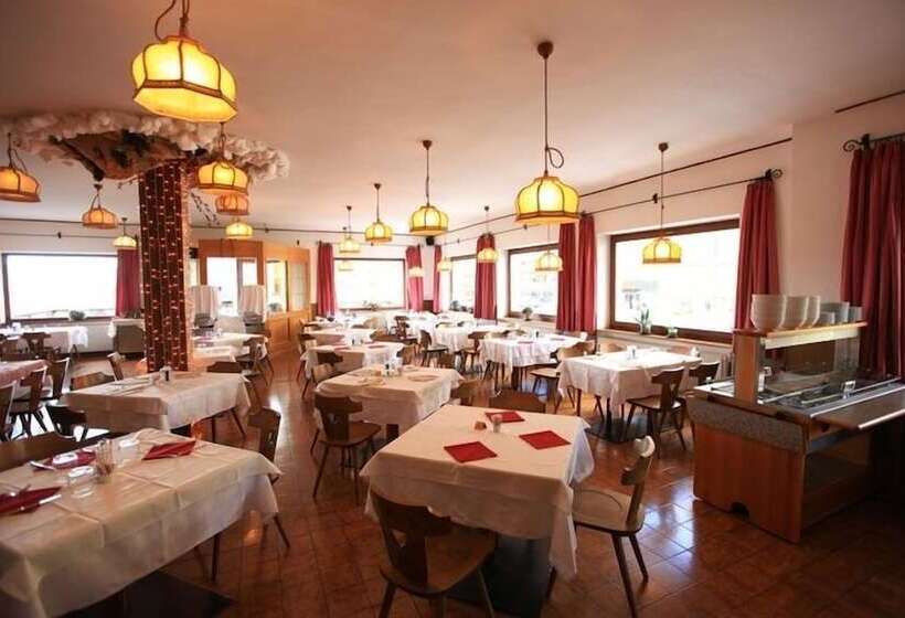 ホテル Col Di Lana