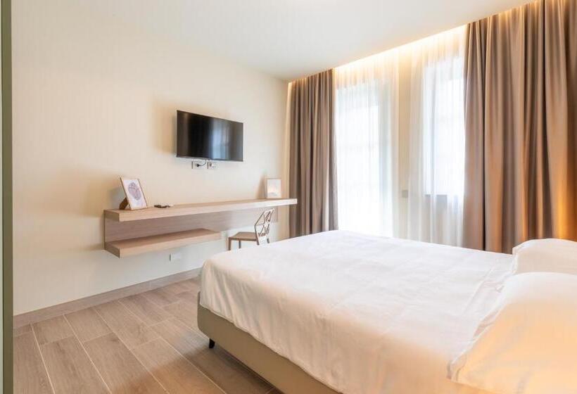 Отель Le Lanterne