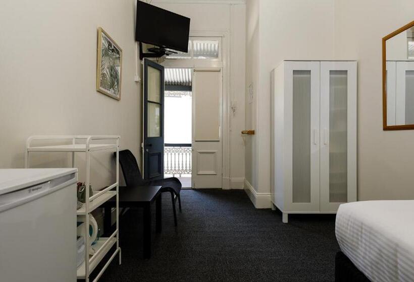 Отель The Waterloo Bay