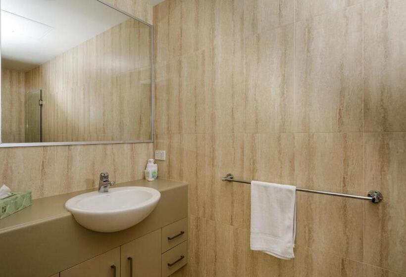 Отель The Waterloo Bay