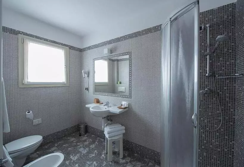 Hotelli Villa Colico