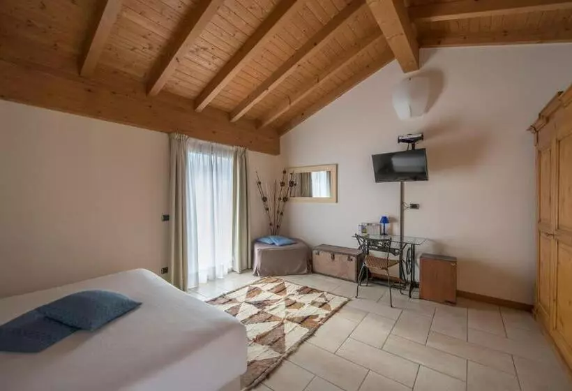 Hotelli Villa Colico