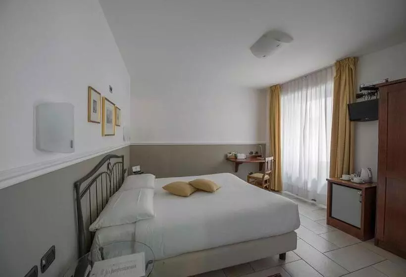 Hotelli Villa Colico