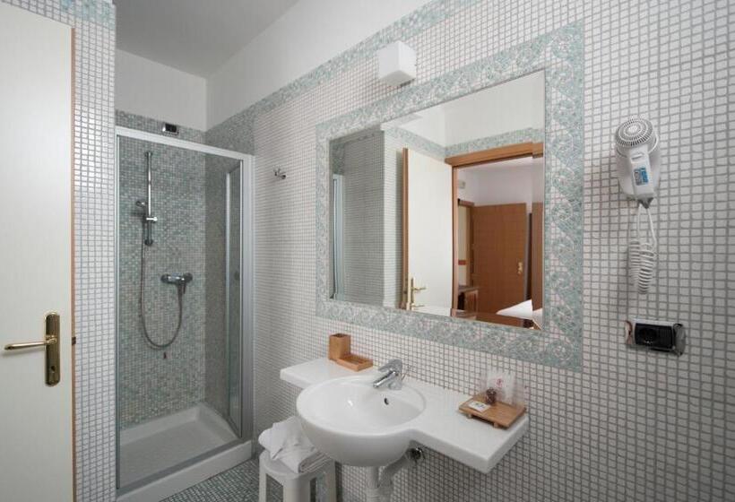 בית מלון כפרי Villa Colico