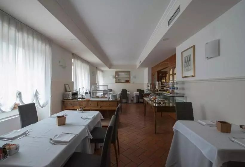 Hotelli Villa Colico