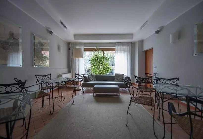 Hotelli Villa Colico
