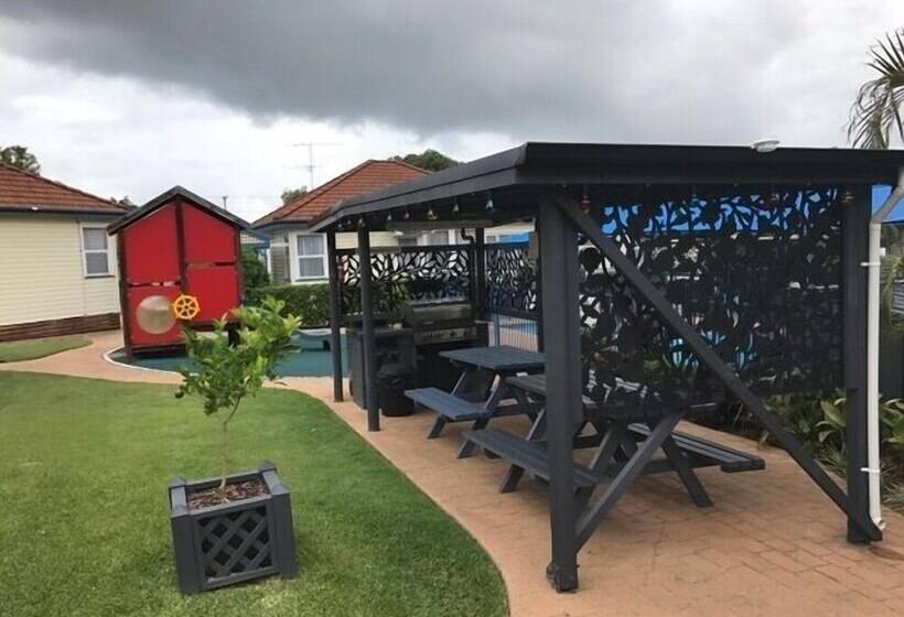 Курорт Forster Holiday Village