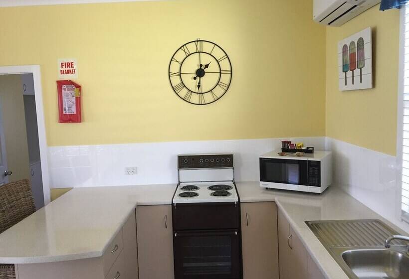 Курорт Forster Holiday Village