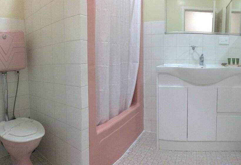 Warburton Motel Where Mid Century Style Meets The Mountains