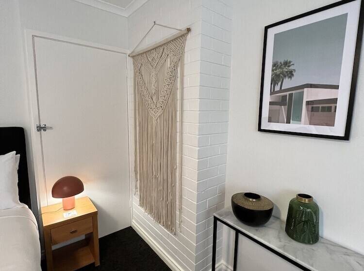 Warburton Motel Where Mid Century Style Meets The Mountains