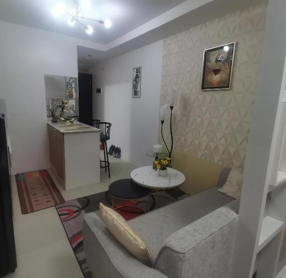 בית מלון כפרי Primavera City, Living Stone Place