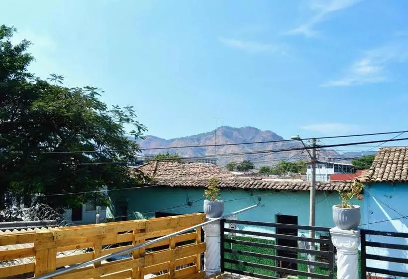 پانسیون Casa Coco Hostel