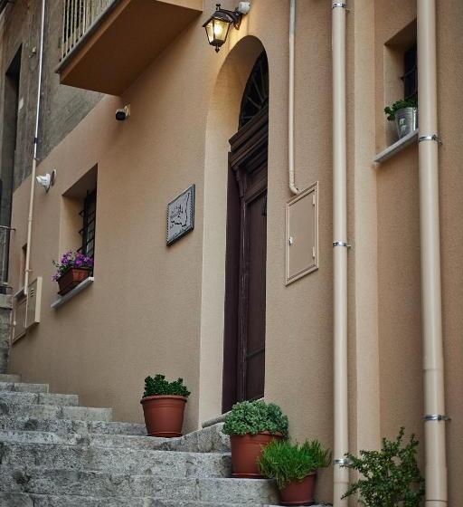 민박 Trinacria Caccamo Luxury Rooms