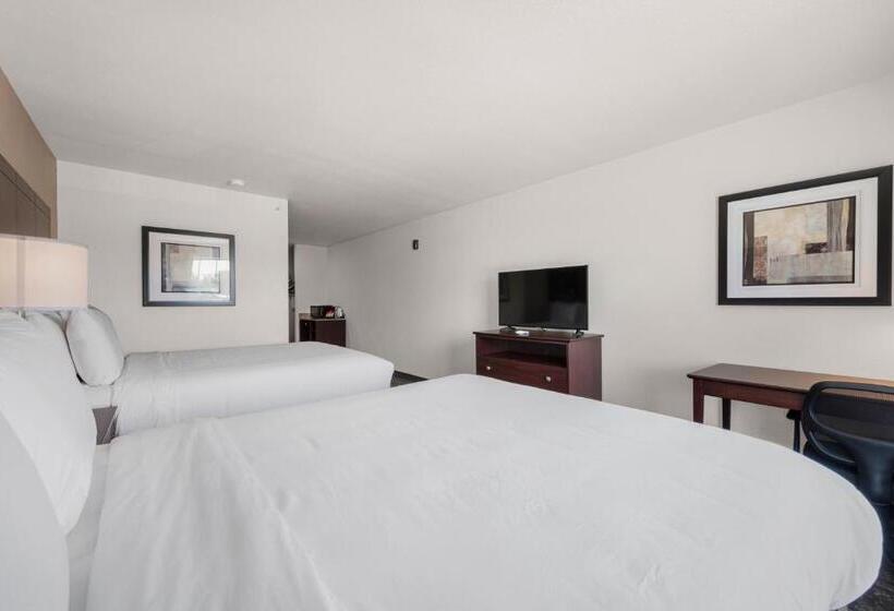 Cobblestone Hotel & Suites Russells Point At Indian Lake