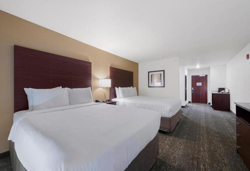 Cobblestone Hotel & Suites Russells Point At Indian Lake