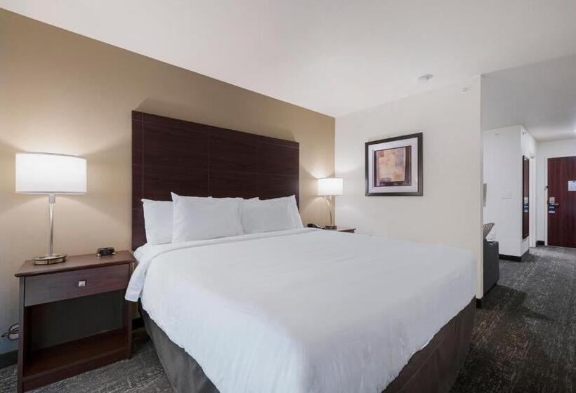 Cobblestone Hotel & Suites Russells Point At Indian Lake