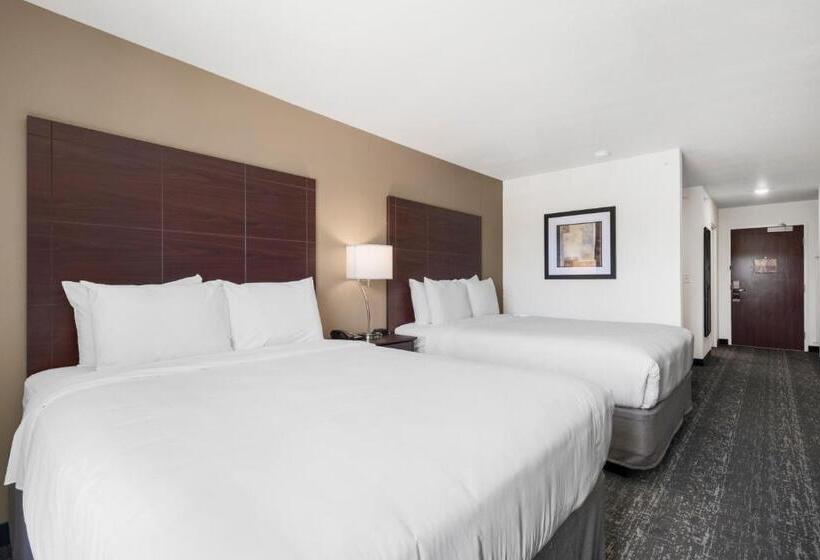 Cobblestone Hotel & Suites Russells Point At Indian Lake