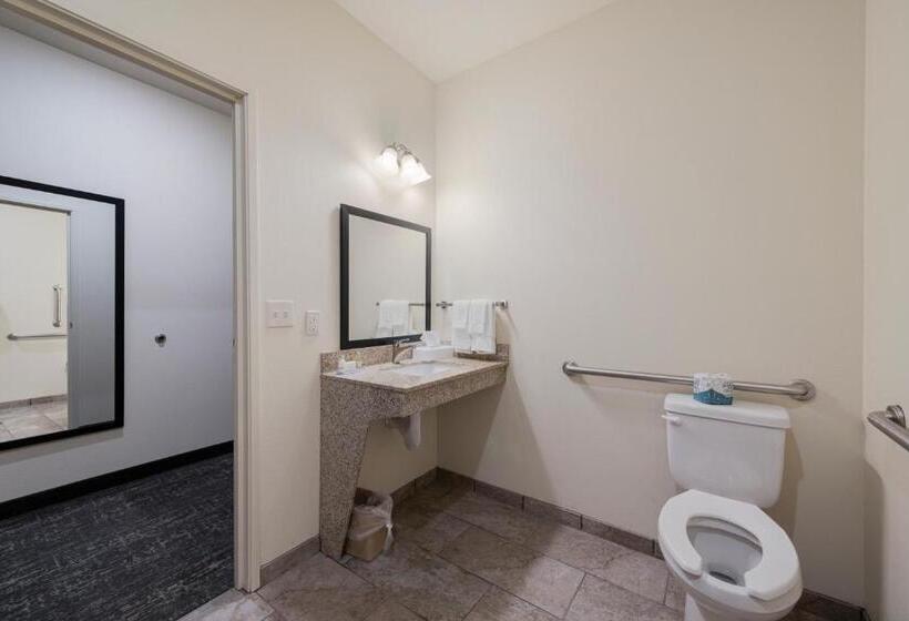 Cobblestone Hotel & Suites Russells Point At Indian Lake