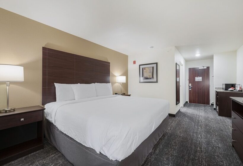 Cobblestone Hotel & Suites Russells Point At Indian Lake