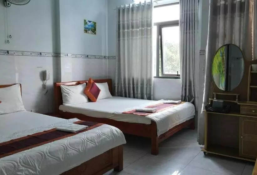 هتل Khách Sạn Nguyên Trung