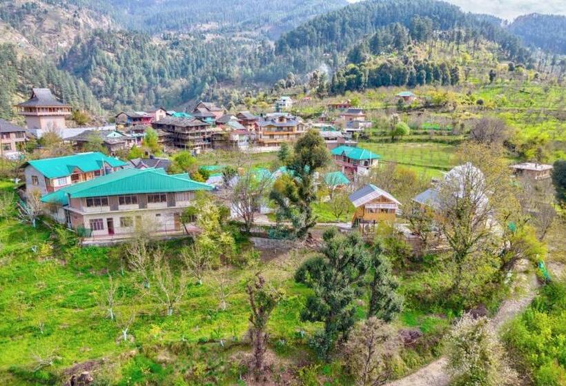 Отель Regal Retreat