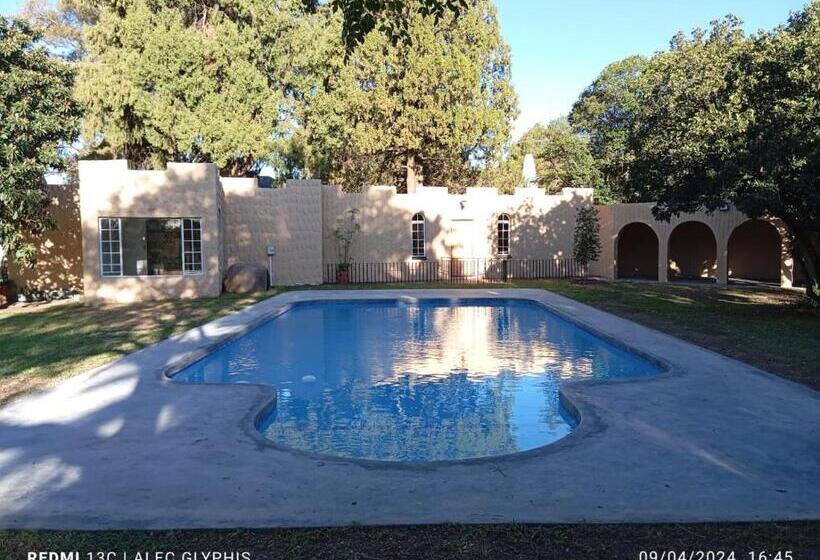 پانسیون 161 Blenheim Rd