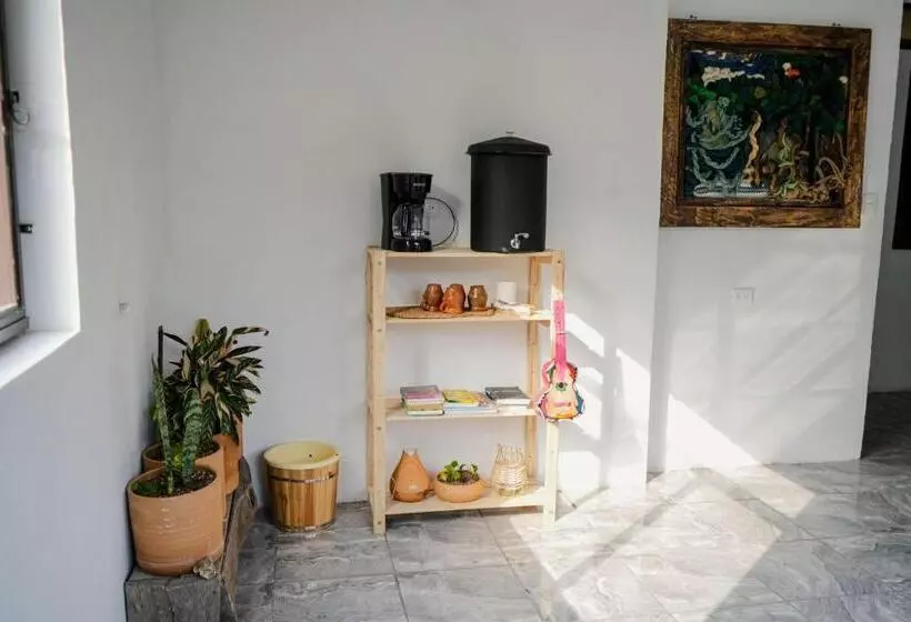 پانسیون 4 Elementos Hostal