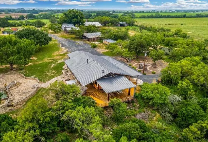 Majatalo Lantana Lodge