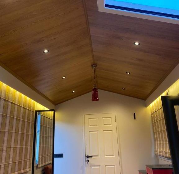 Yellow Hotels & Cottages