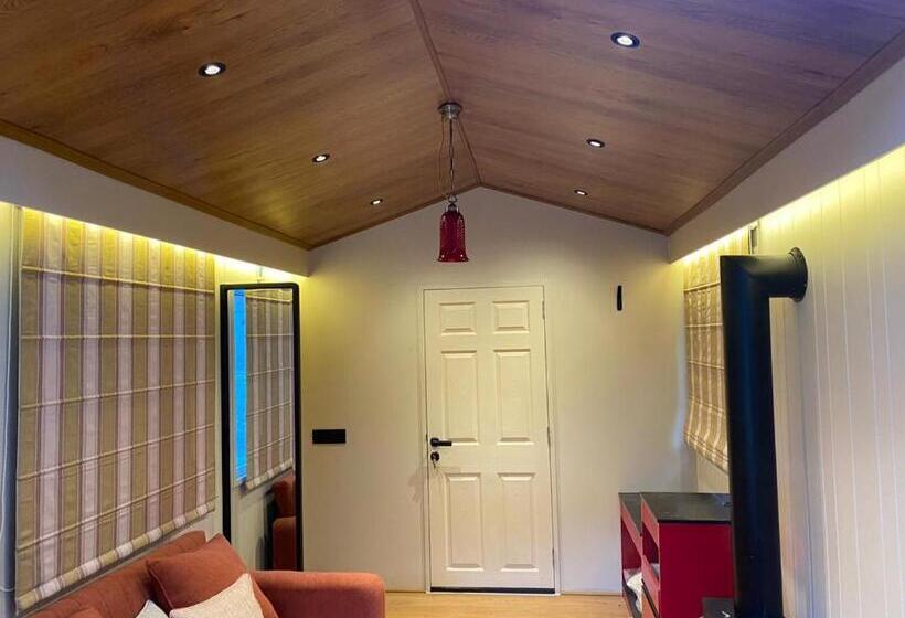 Yellow Hotels & Cottages