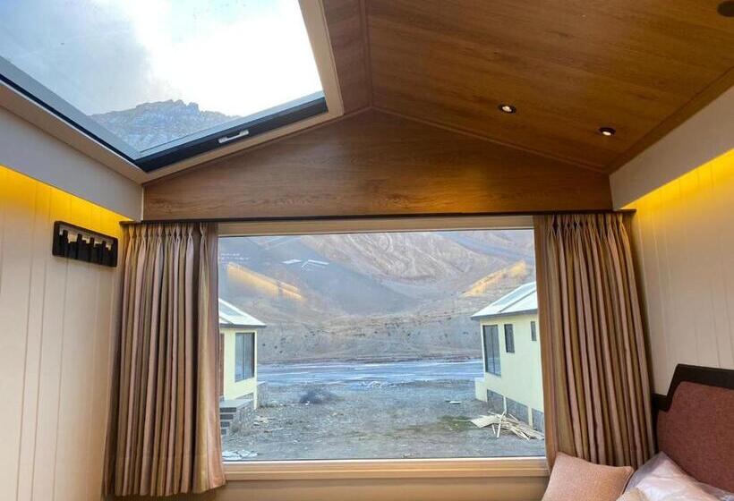 Yellow Hotels & Cottages