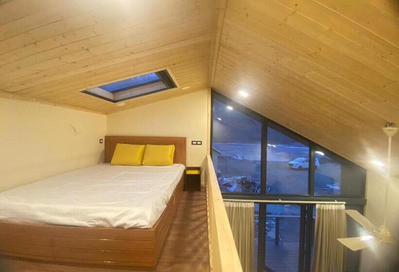 Yellow Hotels & Cottages