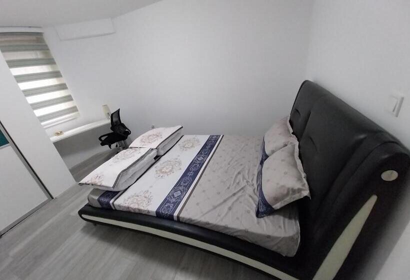 Dm Hostel And Apartments