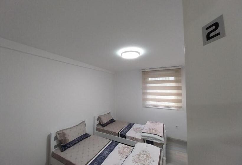 Dm Hostel And Apartments