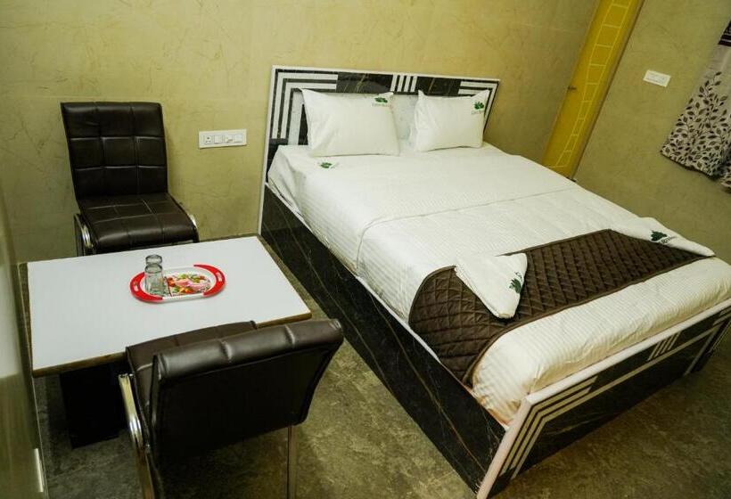 Hotel Green Residency